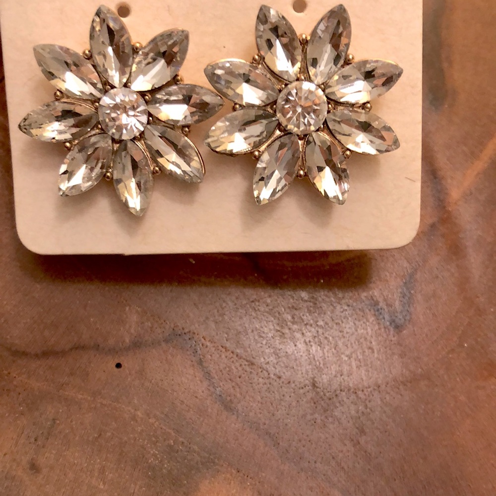Classic Clear Diamond + Gold Crystal Flower Statement Earrings - Picture 4 of 7